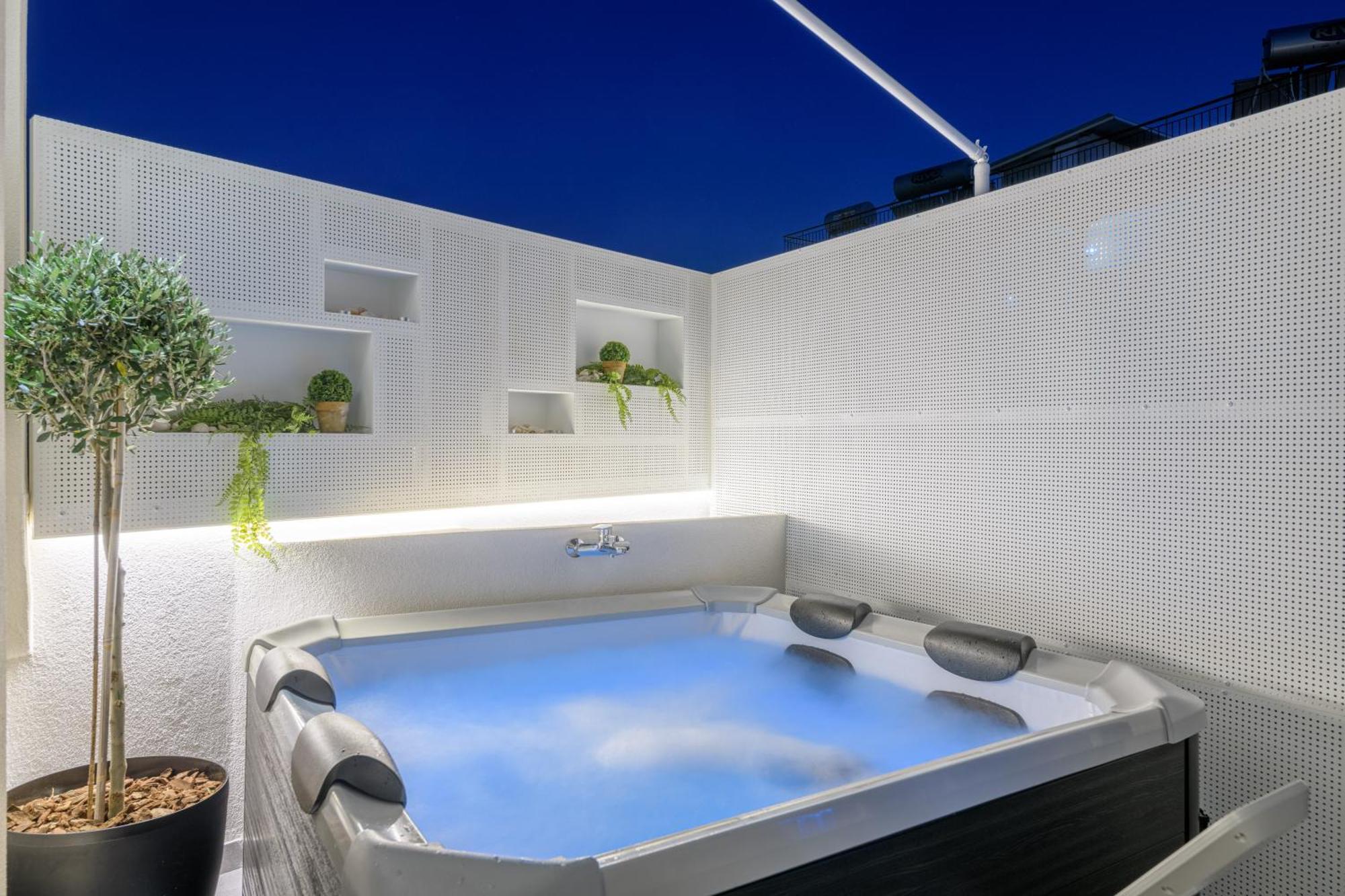 Central Sunny Loft With Plunge Pool Aten Exteriör bild